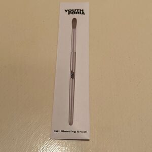 Youthforia 201 Blending Brush Multiuse Eyes Eyeshadow Contour Highlight Blush